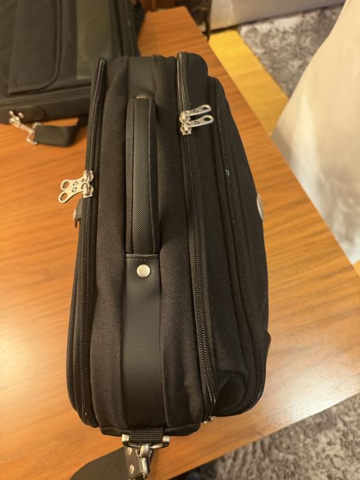 Mala Samsonite tiracolo para viagem curta