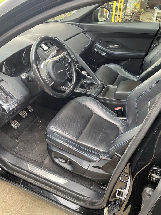 Vendo jaguar E PACE R DINAMIC S