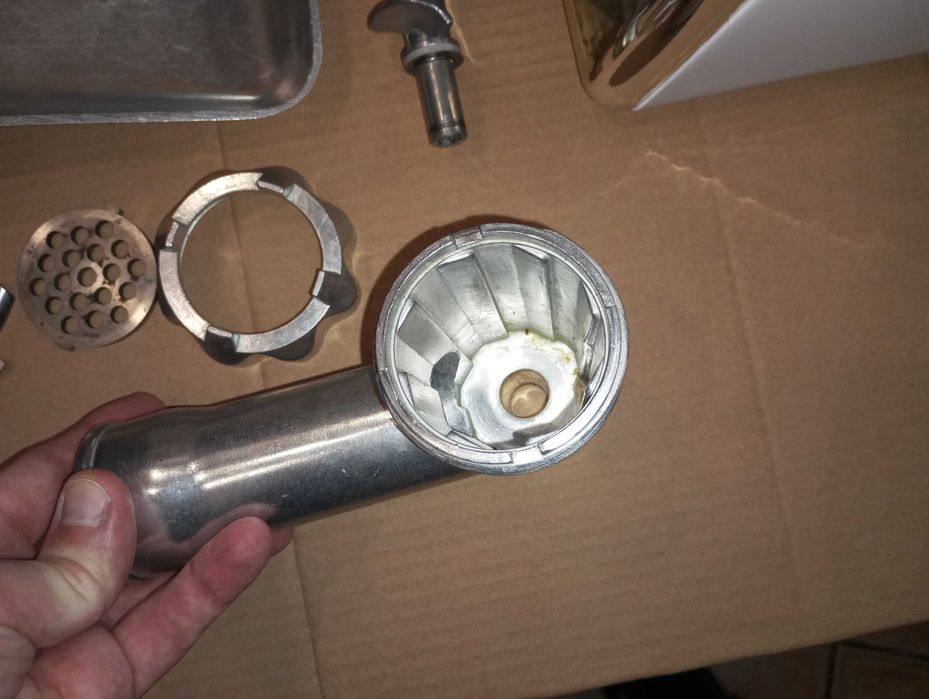 М'ясорубка електрична Grant 2500W электро мясорубка