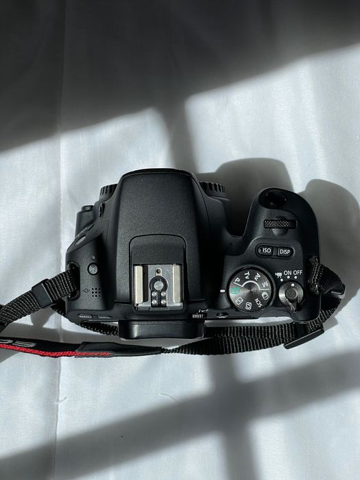 Canon 200D KIT Completo - Lente 18-55mm, Bolsa e Acessórios