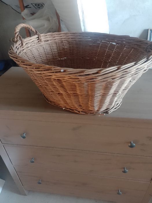 Kosz wiklinowy używany