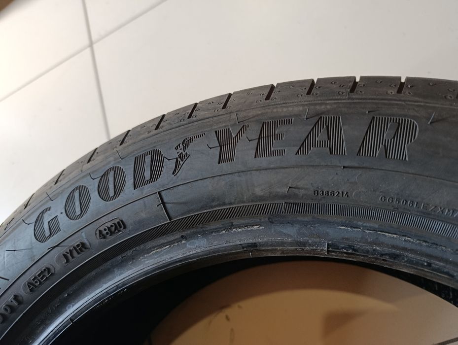 Комплект шин б/у 215/55R18 95H Goodyear Efficientgrip Performance