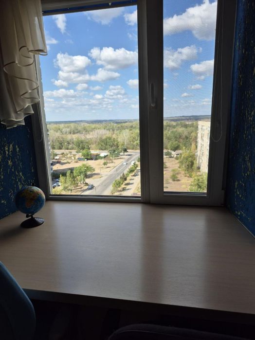 Видова квартира з капітальним ремонтом.