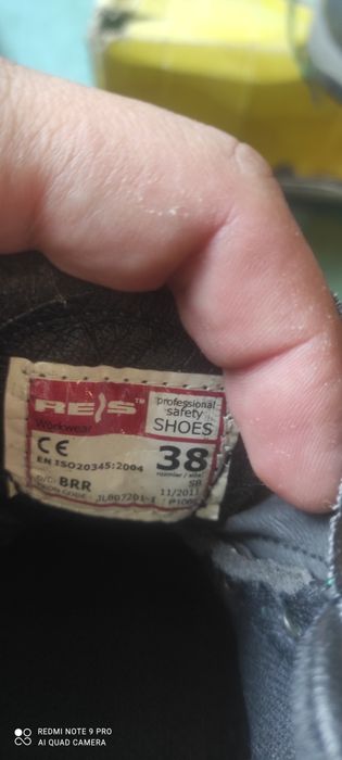 Продам робоче взуття