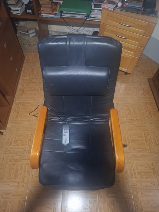 Cadeira com massagens para desocupar