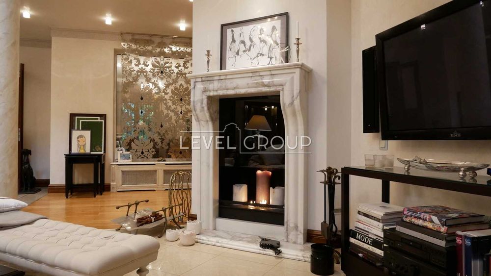 Будинок дизайнера S=555 м² ділянка 0,36га  біля озера Крюківщина Гатне