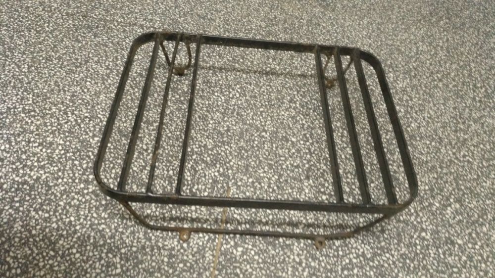 Protecao de farolim traseiro e chapa de matricula para Defender