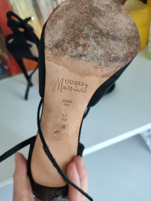 Guess босоніжки 37 р