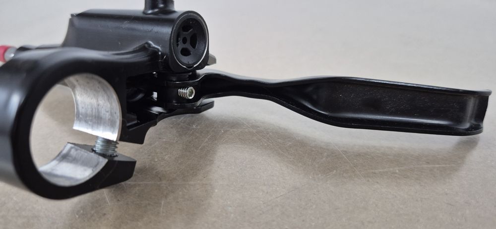 Nr2. Klamka Hamulca Shimano BL-MT200.  Prawa.