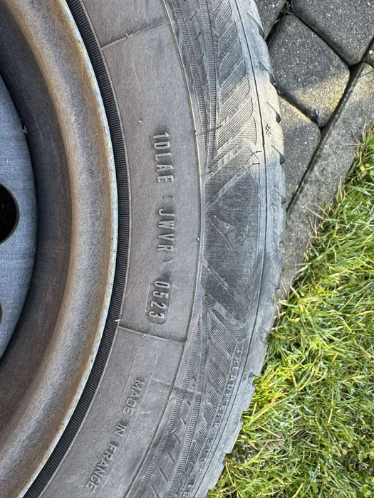 felgi stalowe z oponami zimowymi 15 4szt