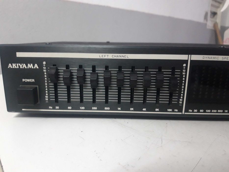 Akyama 323 i  Equalizador