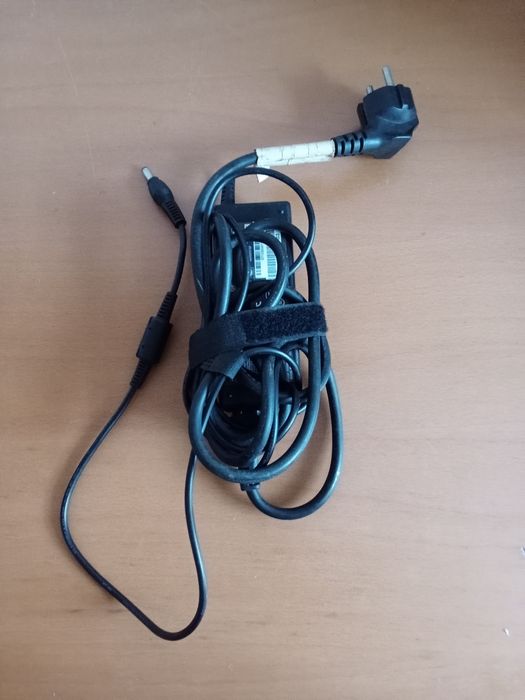 Toshiba L40-130 2GB Ram 464 Gb HDD