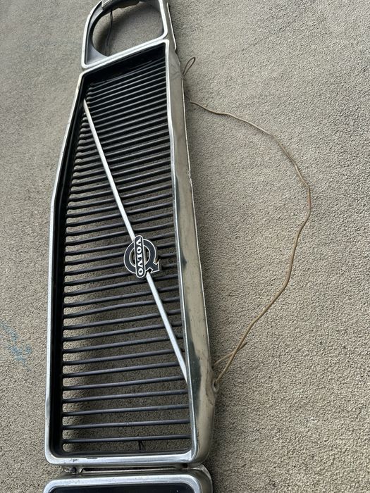 Grelha frontal volvo 140, 142 e 144