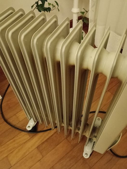 Radiador a óleo da marca Taurus 2500 w