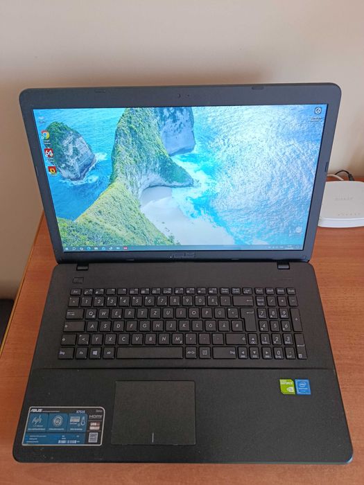 Asus X751 (8GB+SSD 250GB+NVIDIA 920m+17.3 HD+) ігровий ноутбук