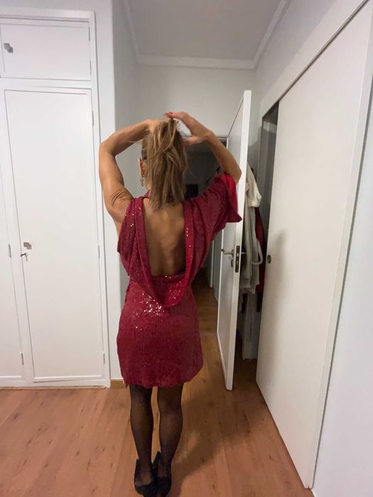 Vestidos cerimónia vermelho e elegante preto