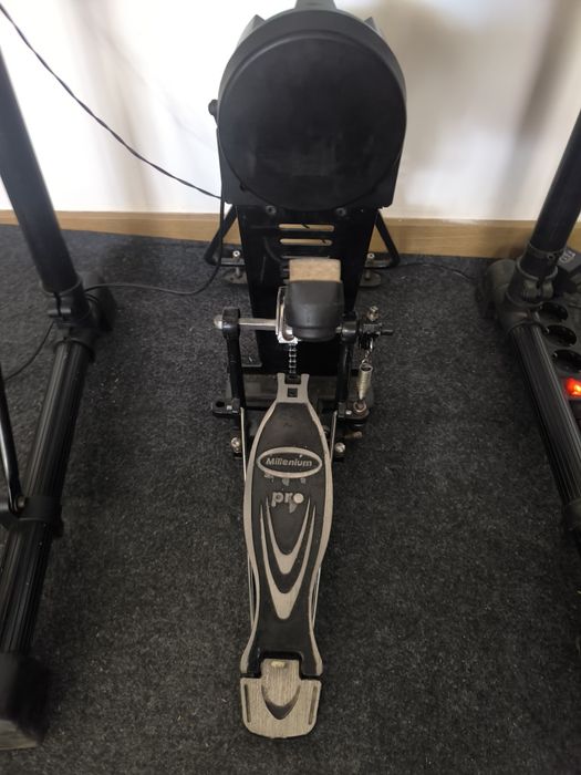 Bateria Eletrónica Híbrida Roland TD4 com Módulo Alesis DM10