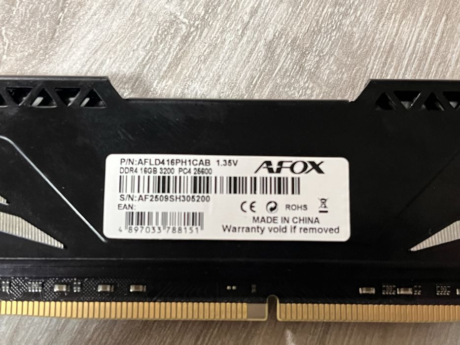AFOX Pamięć PC - DDR4 16GB Gaming 3200MHz CL16 XMP2 Black