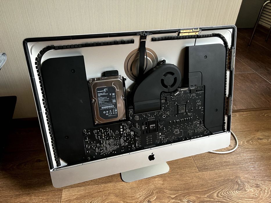 іМас 27" Retina 5K Mid 2015 HDD 1 TB 8GB Компʼютер Apple на запчастини