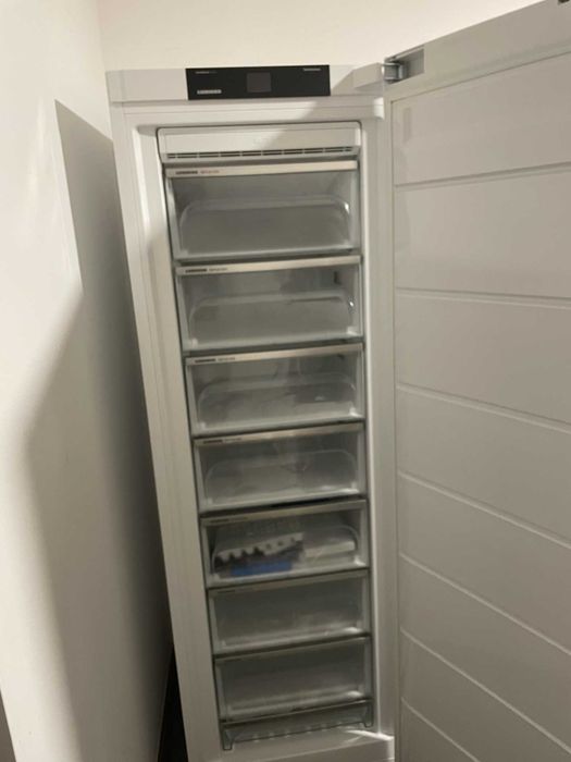 Arca congeladora vertical Liebherr GN4375 – excelente estado