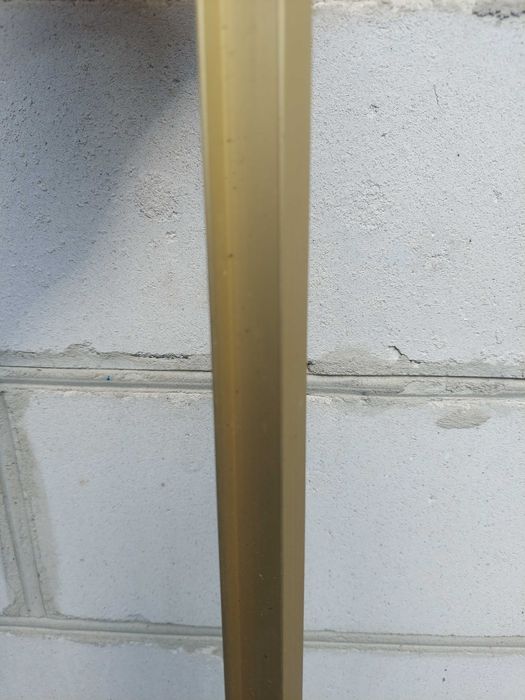 Профіль алюмінієвий