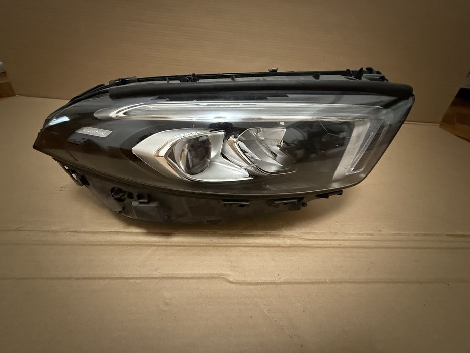 Farol Mercedes-Benz Classe A (W177)