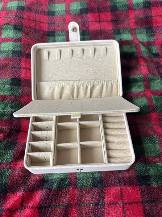 Szkatułka na Biżuterię Kuferek Glamour Pudełko Nowy Organizer