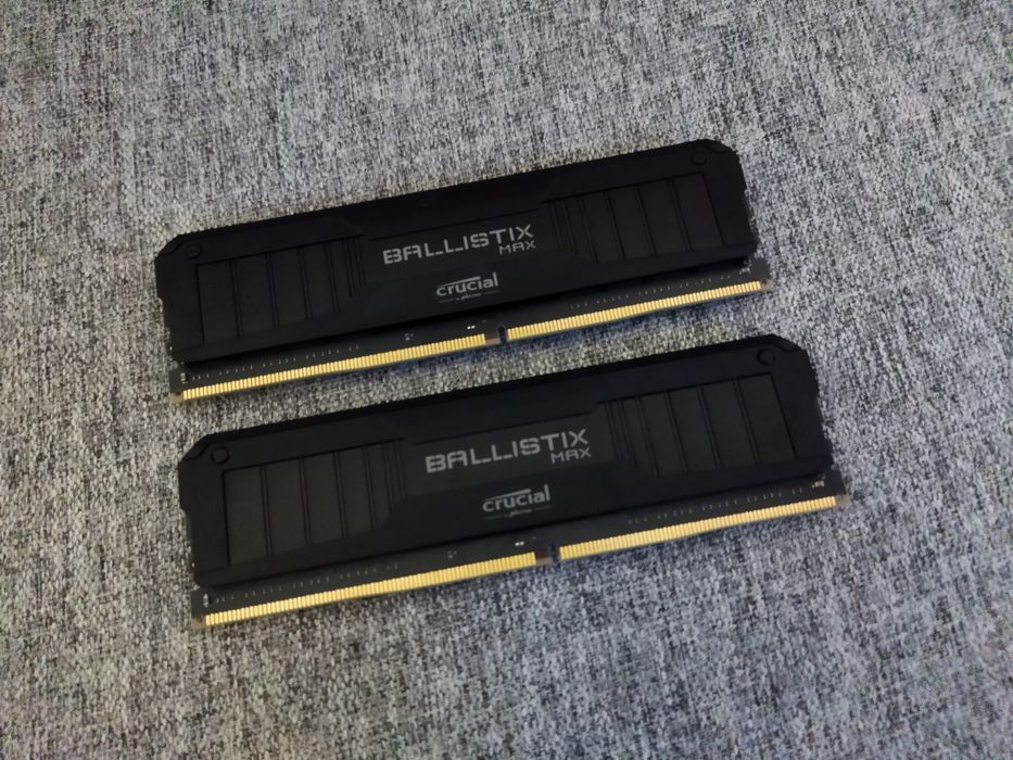 Crucial Ballistix MAX 4000 MHz DDR4 DRAM Kit 16 GB (8 GB x 2) CL18