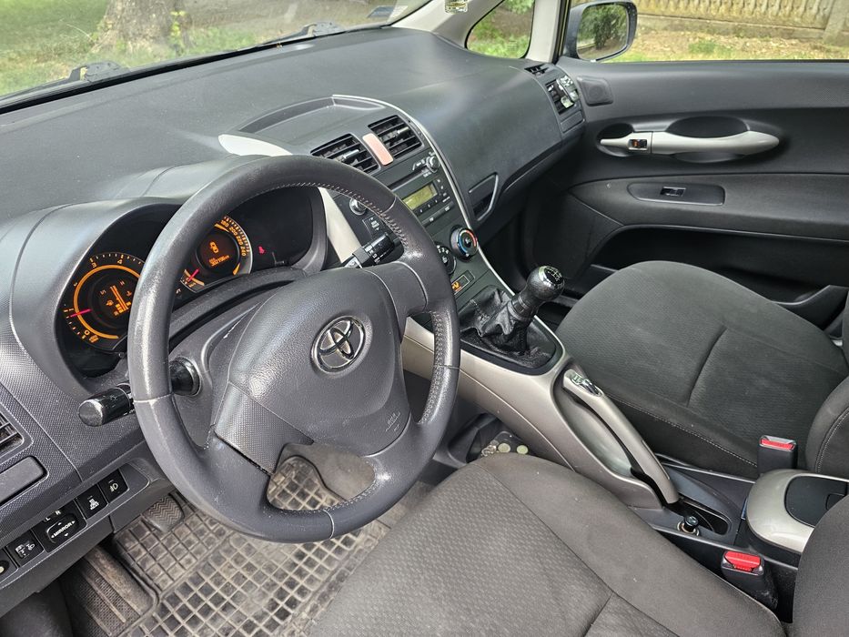 Toyota Auris 1.4 D-4D  2008r