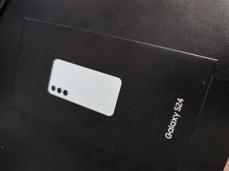 Sprzedam Samsung Galaxy S24