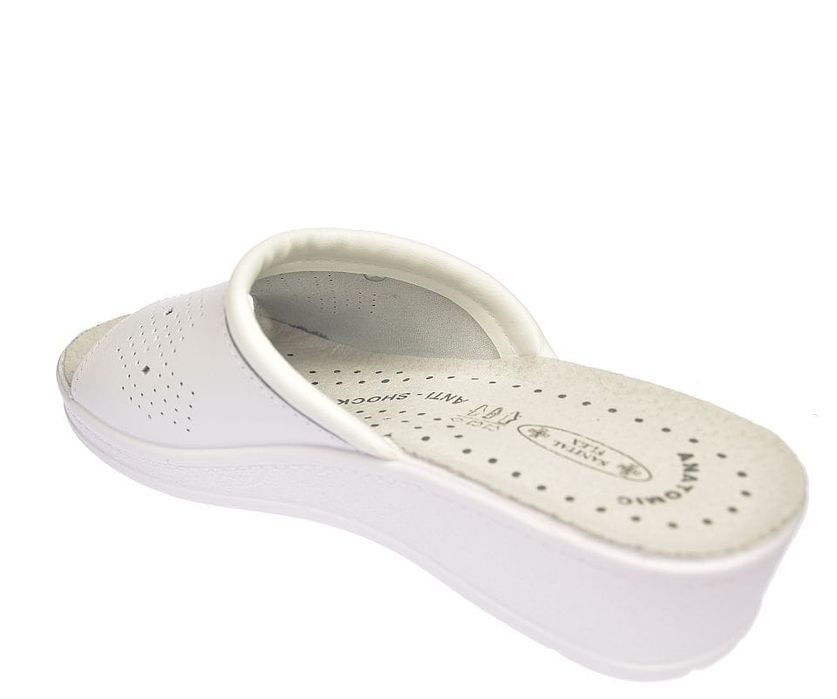 Klapki zdrowotne medyczne damskie skórzane białe 698 roz. 42