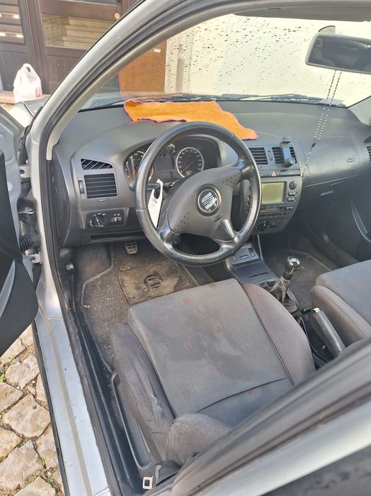 Seat ibiza em bom estado usado