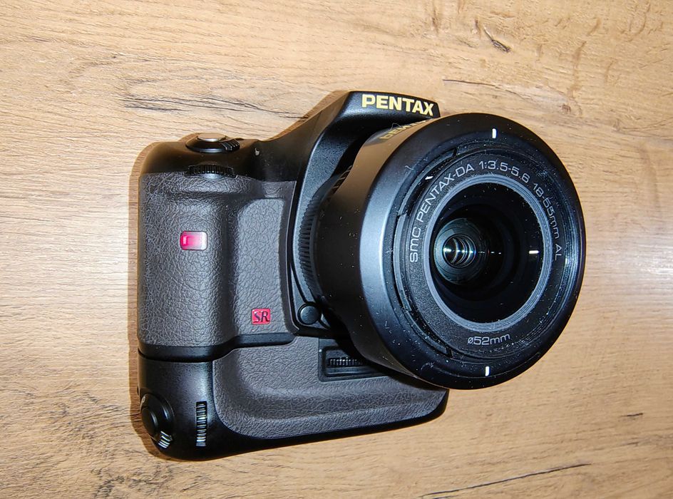 Pentax K10D z gripem w wersji limitowanej Grand Prix 2007 jak nowy