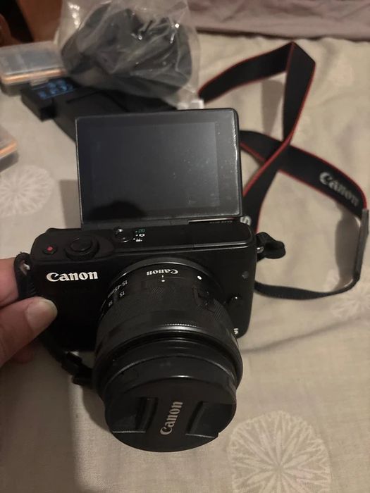 Canon EOS M10 18M + 15-45mm Perfeito Estado