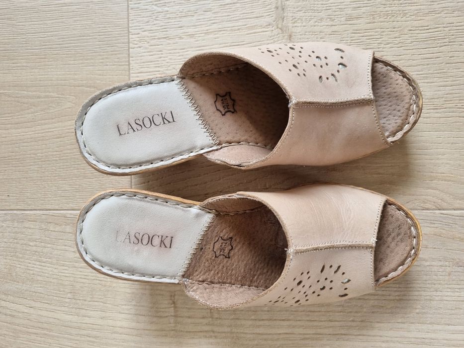 Skórzane pantofle Lasocki 37