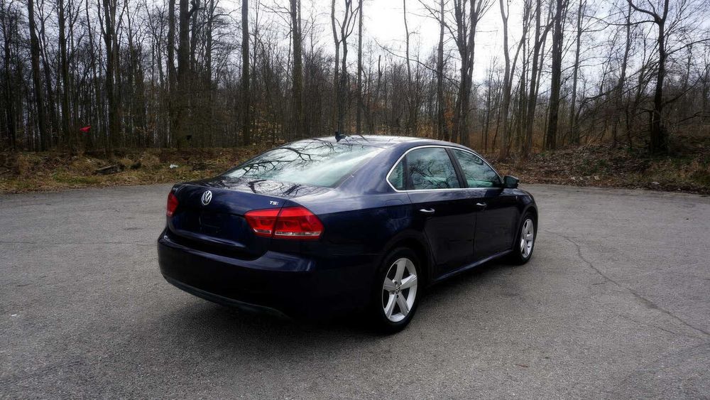 Volkswagen Passat      2013