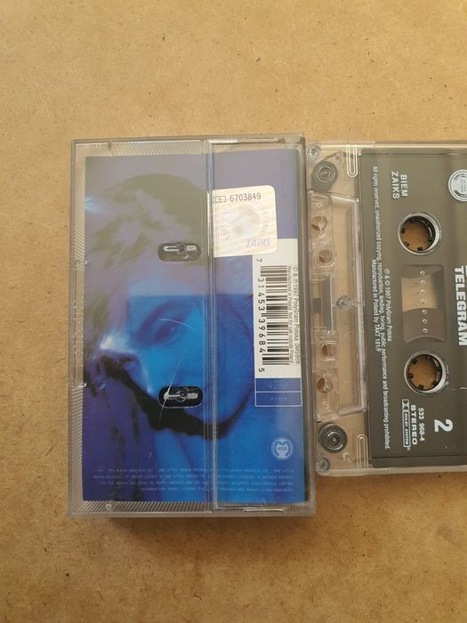 Björk – Telegram kaseta audio