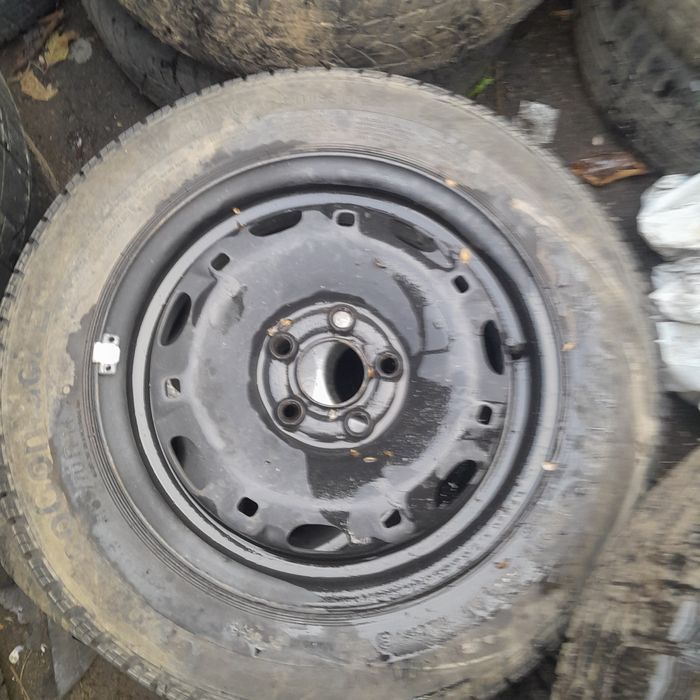 Felgi stalowe 14cali roztaw śrub 5x100 vw skoda Seat