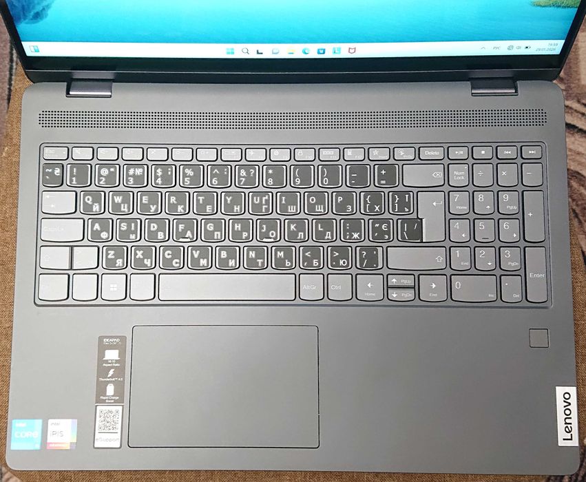 Ноутбук-трансформер Lenovo/16" IPS/i5-1235U/Ram 16GB/SSD 512GB/бат.5ч