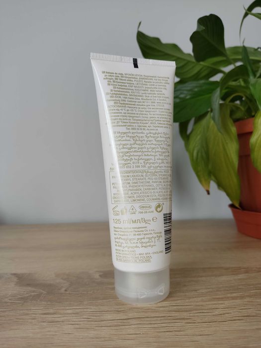 Balsam do ciała Lov U Connected Avon pachnący zapach perfumowany