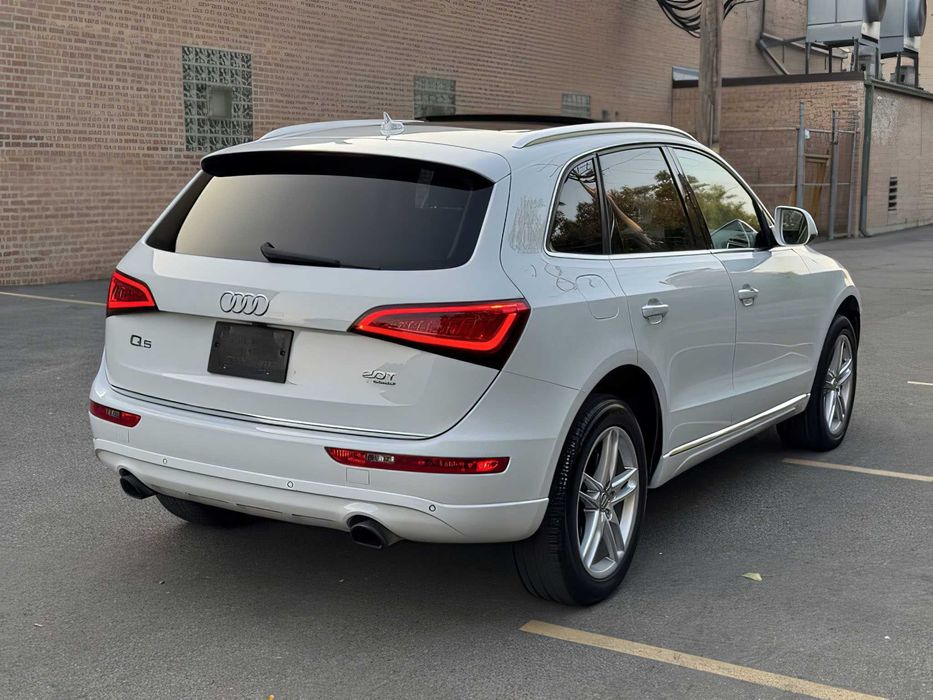 Audi Q5      2015