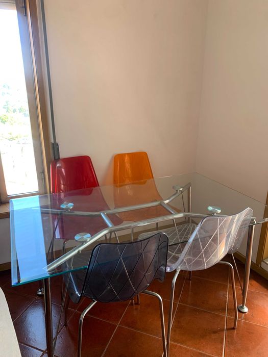 mesa de jantar de vidro de 4 lugares / made in Italy