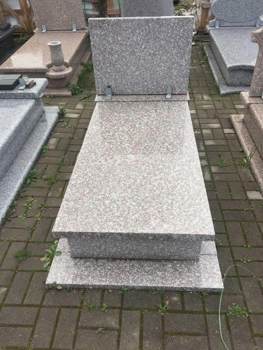 4500 nagrobek granitowy z montazem caly slask