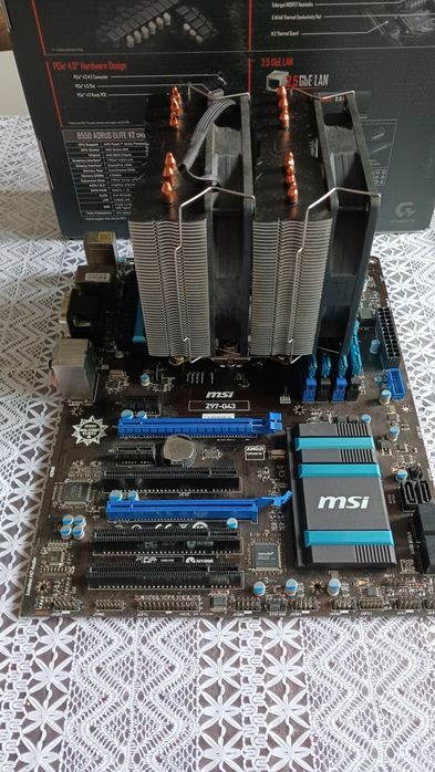 Plyta główna  MSI Z97-G43 +dodatki.To co widać na zdjęciu.