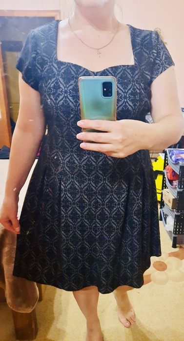 Бомбезна сукня George 20 розміру