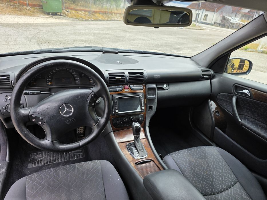 Mercedes-Benz C 220 CDI Station (2004) – Bom Estado, Revisões em Dia (Aceito Retoma)