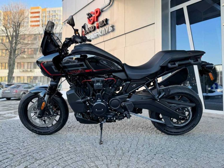 Новий мотоцикл Harley-Davidson Pan America 1250 ST