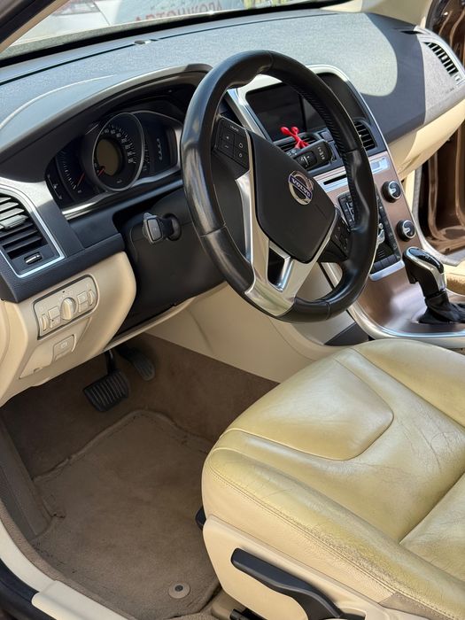 Продам Volvo XC60