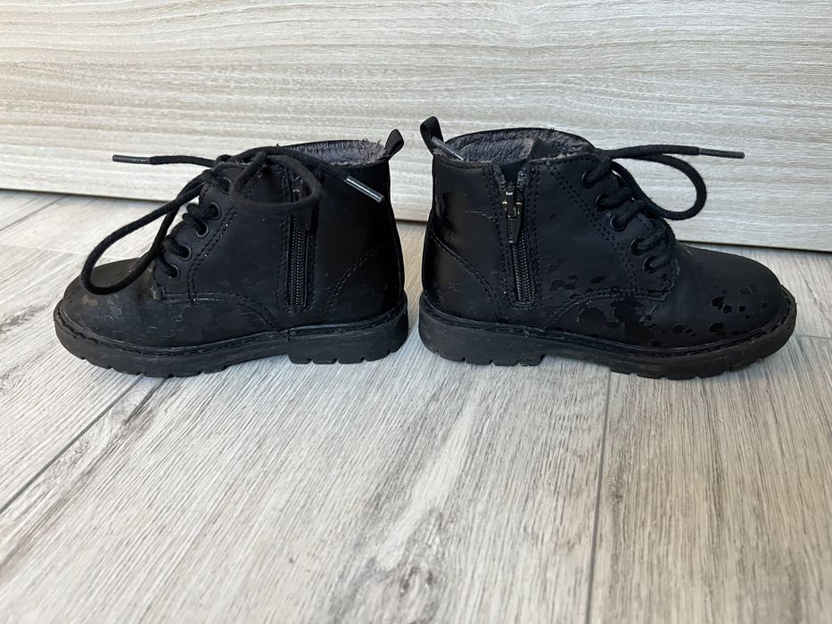 Czarne ocieplane botki Zara