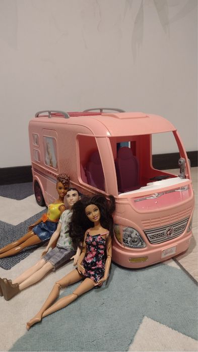 Mattel Barbie Wymarzony Kamper + lalki + zestaw sklep